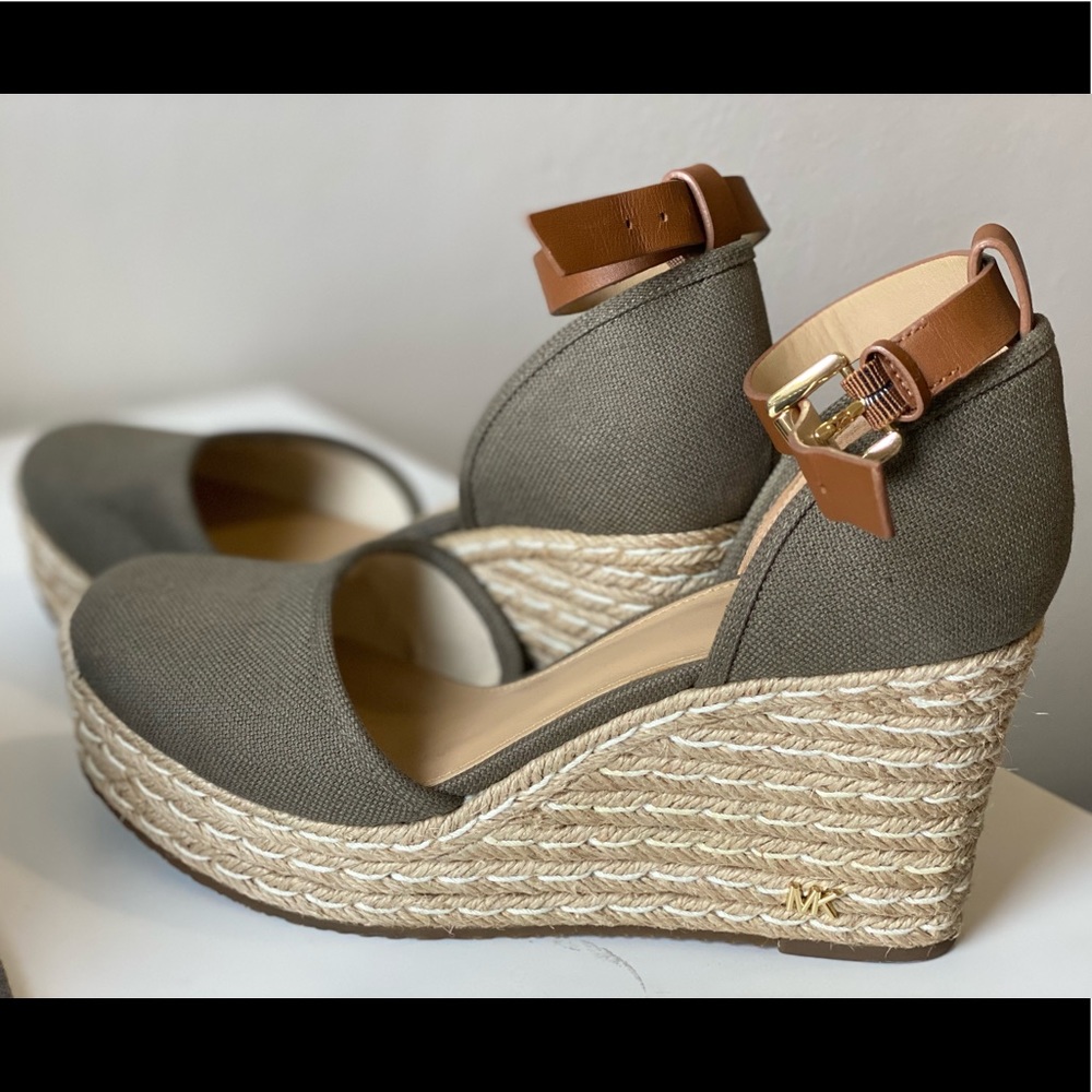 Michael Kors olive green wedges